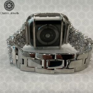 Montre de luxe pour femme Charm_Jewells en acier inoxydable, boîtier carré 38 mm, cadran numérique, bracelet incrusté de diamants, fermoir papillon - Product Image 2