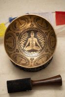 Bol chantant en métal à finition antique avec un look traditionnel pour la méditation, la décoration et la pratique de la guérison, disponible au prix de gros