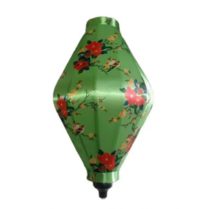 Lanterne en soie authentique de Hoi An, lampe décorative vietnamienne faite à la main pour les événements culturels et l'usage domestique - Product Image 5