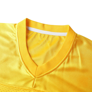 เสื้อฟุตบอลทีมชายแบบตาข่ายระบายอากาศดีไซน์ปี 2026 สั่งทำได้ตามต้องการ ขายส่ง ไซส์ใหญ่ โพลีเอสเตอร์ 100% - Product Image 3