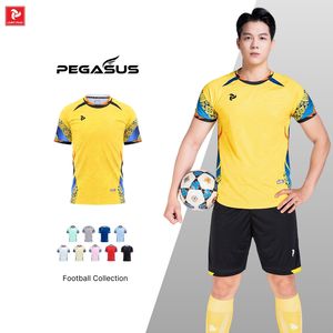 Ensemble de maillots de football Pegasus en stock, 100% polyester, séchage rapide, respirant, col rond, manches courtes, impression numérique, couleurs contrastées - Product Image 5