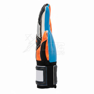 Gants de gardien de but personnalisés à faible MOQ avec numéro imprimé, dos en mousse, paume en latex antidérapante et manchette ajustable - Product Image 4