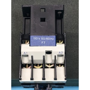 4 contactores Telemecanique LC1D18BD 32A 10hp 460V - Equipos y piezas semiconductores de confianza de la marca global Legacy - Product Image 4