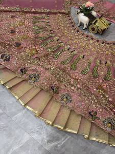 Lehenga Choli Rosa Tradicional de Diseño Indio, Cosido, Último Modelo para Novias, Bodas y Fiestas, de Organza, Corte Ajustado, Reversible para Verano e Invierno - Product Image 4