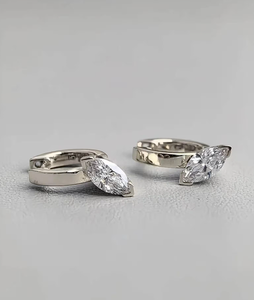 Pendientes de Diamantes Creados en Laboratorio Chapados en Oro Vintage, Corte Marquesa, Claridad VVS, Joyería Fina Elegante para Uso Diario, Regalo para Mujer - Product Image 4