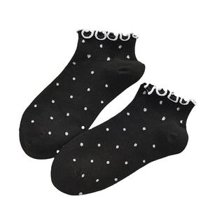 Nuevos calcetines informales de algodón para mujer, calcetines blancos y negros para niñas, lindos tobillos prensados, rayas habladas, puntos, corazón 34-40 - Product Image 1