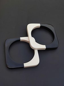 Bracelet en résine haut de gamme noir et blanc, léger, confortable à porter, artistique, élégant, motif ange - Product Image 6