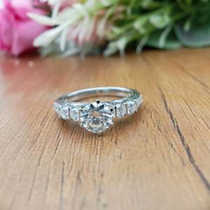 Anillo de Compromiso y Boda D'VINS JEWELS, Diseño Redondo Moderno, Corte Brillante, Color D, Blanco, Plateado, Dorado, Certificado - Product Image 1