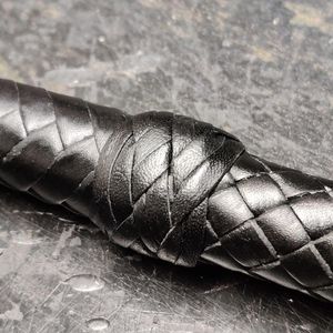 Fouet de bétail en cuir noir robuste sur mesure de 06 à 16 pieds à 16 tresses avec support de ventre, fouet pour cheval, emballage personnalisé, marque personnalisée - Product Image 3