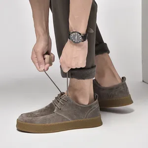 Chaussure décontractée pour homme en daim, à lacets, style outdoor, tendance, à semelle épaisse, durable, légère et confortable pour la marche - Product Image 4