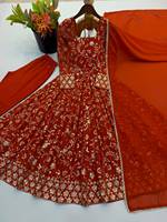 Robe de soirée de créateur en faux georgette, richement brodée et ornée de sequins, avec jupe et dupatta, ensemble prêt-à-porter.