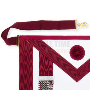 Delantal Masónico de Lujo con Ribete de Satén Suave, Bordado Intrincado y Forma Estructurada para Ceremonias Especiales - Product Image 4