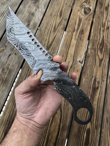 Cuchillo táctico Tanto de acero de Damasco hecho a mano, hoja en bruto con punta caída, grado industrial, con orificios para anillo de dedo y orificios para pasadores - Product Image 1