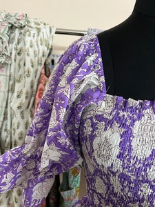 Vestido largo de algodón indio con estampado floral y cuello cuadrado, de manga larga, informal, para mujer, con estampado a mano. - Product Image 4