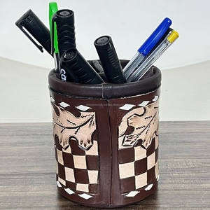 Nouveauté March Expo : Porte-stylo rond en cuir à motif damier, style occidental, fait main, organisateur de bureau, accessoire de bureau artisanal - Product Image 5