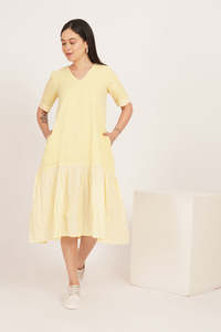 SUNSHINE SEERSUCKER Yellow Knitted V-Neck Midi <b>Dress</b> Pockets Casual Modern Fit 3/4 Sleeve Solid Color Breathable Eco-Friendly - Product Image 3