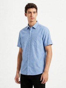 เสื้อเชิ้ตผู้ชายสีฟ้าอ่อน แขนสั้น ผ้าฝ้ายป๊อปลิน ลำลอง ปกคอปก ทรงเข้ารูป สีพื้น ระบายอากาศได้ดี เหมาะสำหรับใส่ในฤดูร้อน - Product Image 2