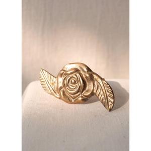 Abstract Design Metal Napkin Ring <b>Gold</b> Color Finish Reusable <b>Food</b> Grade Tableware Decor Decorative Circular Design napkin Ring - Product Image 3