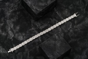 Pulsera de Diamantes Moissanite Más Vendida en Joyería Chapada en Oro para Mujeres y Niñas, Ideal para Fiestas, Precio de Exportación Disponible - Product Image 4