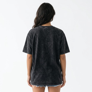เสื้อยืดโอเวอร์ไซส์สไตล์สตรีทแวร์ผ้าฝ้ายเนื้อบางเบาคุณภาพสูงแบบวินเทจฟอกสี  ผ้าฝ้ายแท้ 100% ทรงไหล่ตกสำหรับผู้หญิง - Product Image 6