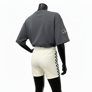 Conjunto de Camiseta y Pantalones Cortos de Algodón y Poliéster Gris para Mujer, con Cinta Lateral Bordada y Logotipo de Chenille, 100% Algodón - Product Image 5