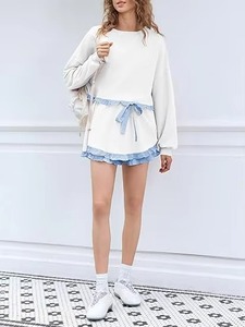 Sudadera Blanca Oversize de Punto Estampada para Mujer con Dobladillo con Volantes Azules, Cuello Redondo, Manga Larga, Estilo Casual Transpirable para Invierno - Product Image 1
