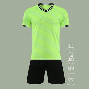 Uniforme de Fútbol Ligero y Transpirable, Jersey y Pantalones Cortos Personalizados por Sublimación, Protección UV y Absorción de Humedad - Product Image 6