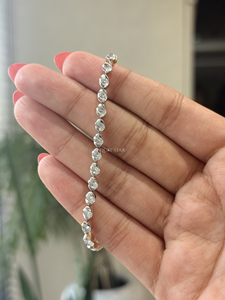 Pulsera de tenis QUBE STAR contemporánea de oro macizo de 14K con diamantes cultivados en laboratorio de corte ovalado y engaste de medio bisel, 4.05 Ct, certificado IGI - Product Image 2