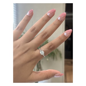 Anillo Solitario Clásico con Diamante Cultivado en Laboratorio de 1.75 Ct, con Piedras Laterales en Corte Baguette, Joyería de Compromiso para Mujer, Elaborado en Oro Sólido de 14 Quilates - Product Image 1