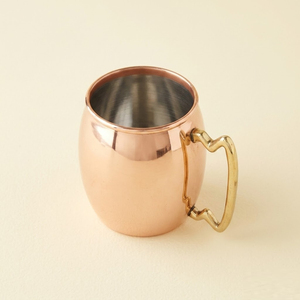 Mug à Moscow Mule en cuivre pur martelé à la main, forme baril, pour boissons glacées et articles de bar, idéal pour offrir et pour la maison, à bon prix - Product Image 4