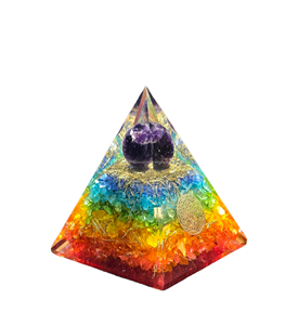 Pirámide de Orgonita con Virutas de Piedras Preciosas Naturales, 7 Chakras, Hecha a Mano, Decoración de Resina y Cobre, Arte en Capas de Piedra Arcoíris, Pirámide de Resina Artesanal - Product Image 4
