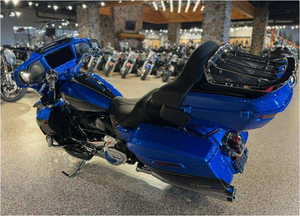 Moto de tourisme Street Glide CVO 1500cc 2026 pour adultes, EFI, ABS, GPS, caractéristiques de luxe premium, fabriquée aux États-Unis, vitesse maximale - Product Image 3