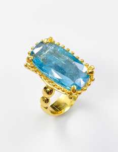 แหวนแต่งงานอะความารีนธรรมชาติทรงควีน ได้รับการรับรองจาก IGI ออกแบบมาเพื่อความสง่างามแบบราชวงศ์และประกายสีฟ้าแห่งมหาสมุทร - Product Image 3