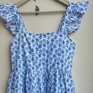 Robe longue d'été décontractée pour femme, col carré, à volants, style bohème vintage brodé, sans manches, motif floral - Product Image 1