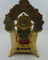 Statuette de luxe en laiton plaqué or poli, représentant le Dieu Ganesha sur trône, style antique traditionnel, 9 pouces, légère, avec décor Meenakari