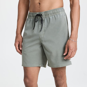 Pantalones Cortos de Cuero Colorblock de Moda Urbana de Alta Calidad Personalizados para Hombre, Pantalones Cortos Casuales de Cuero PU - Product Image 3