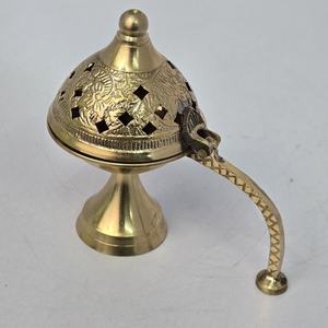 Quemador de incienso de latón Dhoop Dani Pooja con tapa grabada, artesanía tradicional india para decoración del hogar, religiosa, ecológica, para otoño - Product Image 2