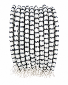 Perles artisanales en verre rondes à rayures chevron noir et blanc pour la fabrication de bijoux en boîte - Fournitures d'artisanat tribal - Product Image 1
