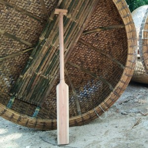 เรือเวียดนามแบบ Coracle ขนาด 2 เมตร ทำจากไม้ไผ่ถักเคลือบไฟเบอร์กลาส สำหรับตกปลาและขนส่ง พร้อมม้านั่งและไม้พาย - Product Image 1