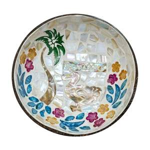 Mother of Pearl Coconut Bowls Wholesale with Palm <b>Tree</b> Inserts Coconut Bowls Set Vietnam Factory Competitive Prices OEM - Product Image 2