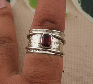 แหวนเงินแท้ 925 ประดับพลอยโกเมนสีแดงธรรมชาติทรงสี่เหลี่ยม งานแฮนด์เมด สำหรับผู้หญิง เหมาะสำหรับงานแต่งงาน เครื่องประดับแฟชั่น ขายส่ง - Product Image 3