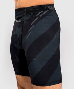 Shorts MMA personnalisés à impression numérique, extensibles, respirants et légers pour l'entraînement de Muay Thai, de boxe et de kickboxing - Product Image 3