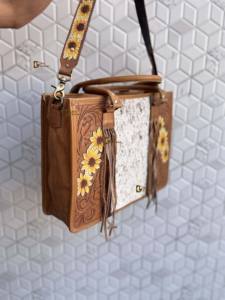 Sac fourre-tout en cuir sculpté à la main avec franges, élégant sac à main en cuir de vachette, collection de sacs élégants en fourrure pour femmes, multi-usages - Product Image 3