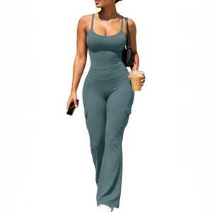 Ensemble de yoga 2 pièces pour femme : débardeur à fines bretelles et pantalon cargo évasé à poches, très extensible, sans couture sur le devant, pour le sport et l'entraînement - Product Image 3