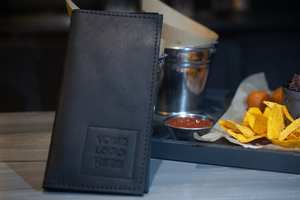 Tarjetero de Cuero Genuino Hecho a Mano, Clásico, de Lujo, Delgado, para Restaurantes, Modelo LBH-0205 - Product Image 4