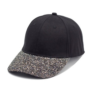 Casquette de baseball décontractée pour l'extérieur, dotée d'un bord souple pré-courbé et d'une sangle réglable pour un usage quotidien confortable - Product Image 4