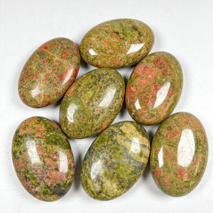 Piedras de palma de unakita natural pulidas, lisas, de cristal verde y rosa, para regalo, decoración, exhibición, colección y manualidades. - Product Image 1