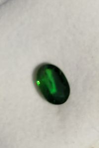 Garnet Verde Tsavorite Natural de 3.72 Quilates, Corte Ovalado, Gema Suelta |   Granate Verde Intenso Raro para Anillo y Colgante - Product Image 3