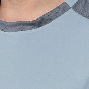เสื้อยืดคอกลมแขนสั้นผู้ชาย สีฟ้าอ่อน ทรงปกติ ผ้าถักแห้งเร็ว 100% ผ้าฝ้าย สไตล์ลำลอง สีพื้น โลโก้ด้านหน้า - Product Image 4