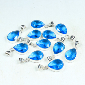 Pendentif en cristal bleu facetté de haute qualité, forme goutte d'eau, monture argentée, tendance, vente en gros, fournitures de bijoux de boutique, meilleures ventes - Product Image 3